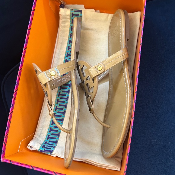 Tory Burch Tan Sandals - Picture 6 of 7